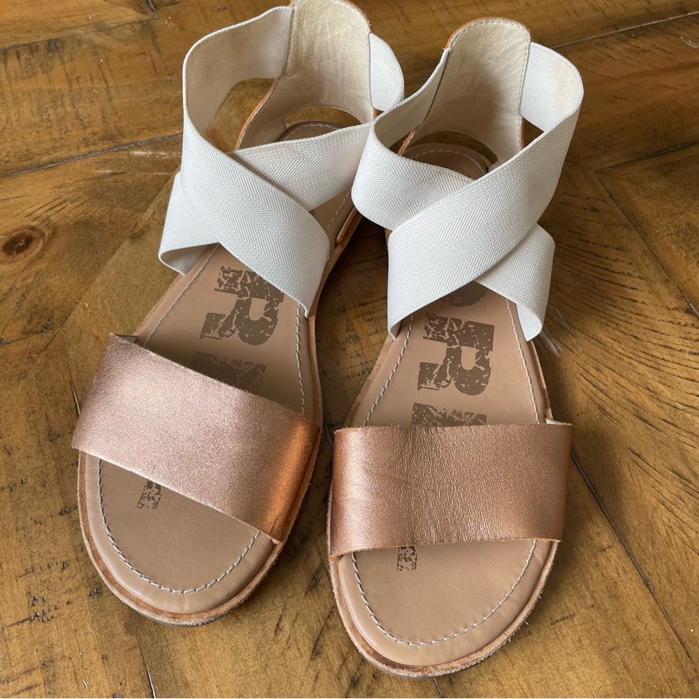 Sorel Ella Sandal Rose gold Elastic ankle straps Size 8.5